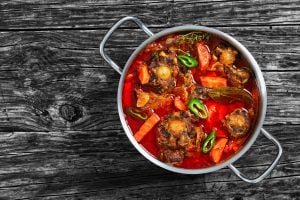 slow-cooker-red-wine-beef