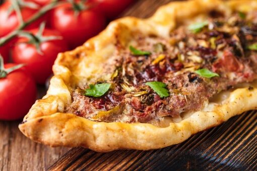 Deep Dish Beef ‘n’ Bean Taco Pizza 2