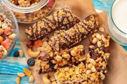 Peanut Butter Protein Bars 600x400