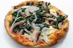 The Best Spinach Artichoke Pizza