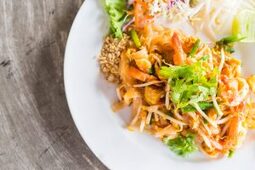 spicy chicken meal prep with rice and beans 2