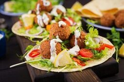 classic falafel 3 600x400